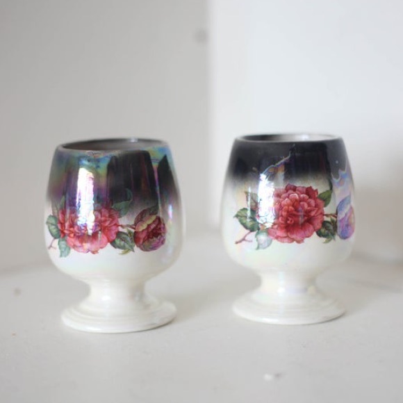 vintage 1970s cups, vintage rose print cups - Picture 2 of 5
